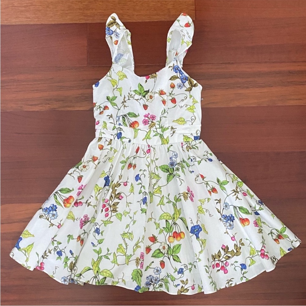 Milly Minis girl size 10 White Dress Floral wildflower